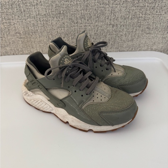 Nike‎ Air Huarache Run 7 - Picture 1 of 7